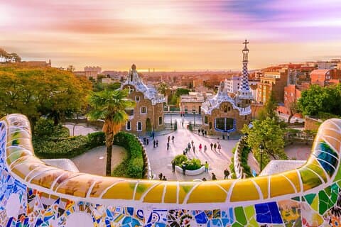 Tour privato autoguidato della città nei segreti meglio custoditi di Barcellona