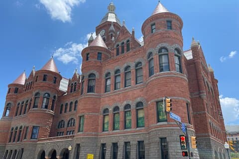 Dallas in Wonderland: A Self-Guided Walking Tour of Dallas