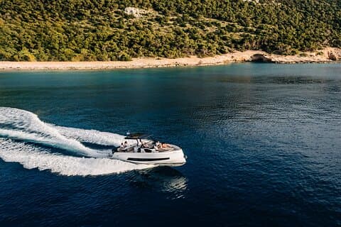 Privat båttur til Palaia Epidavros, Aegina og Moni