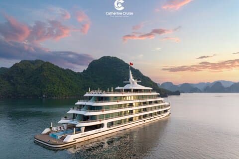 Catherine Cruise Halong Bay 2 dager/1 natt på 6-stjerners cruise