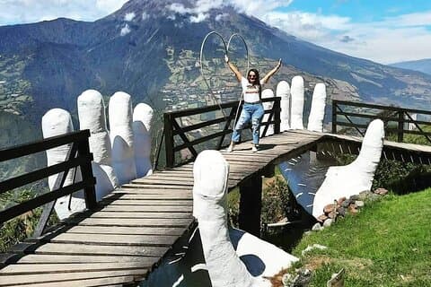 The Hands of God - Tours - The Highest Viewpoint of the City - Ec