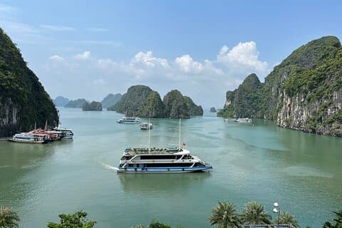 La Casta Daily Luxury Day Cruise with Pick Up at Halong Area