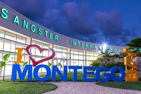 Transferência privada do aeroporto de Montego Bay para Falmouth Trelawny