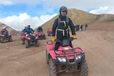Avventura in ATV sulla Montagna Arcobaleno