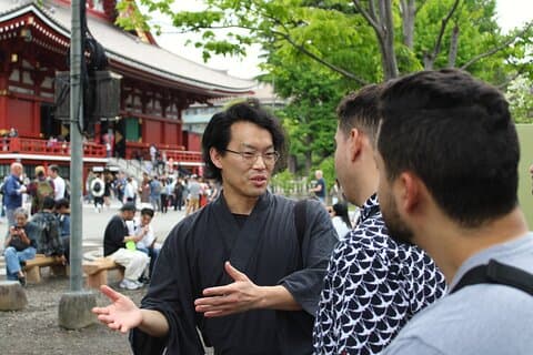 Tokyo: Visite à pied d'Asakusa avec un comédien japonais