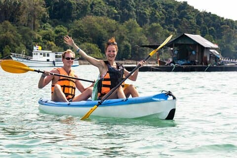 Tour in kayak della baia di Phang Nga con grotte marine