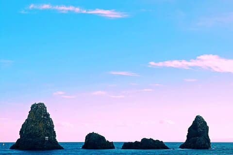 Tour Acitrezza and Acicastello Daily departures from Catania