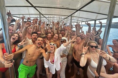 Captain’s Boat Party Split–Blue Lagoon zwemstop + gratis foto’s & DJ