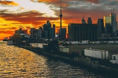 Tour a piedi della distilleria di Toronto e della città vecchia con una guida