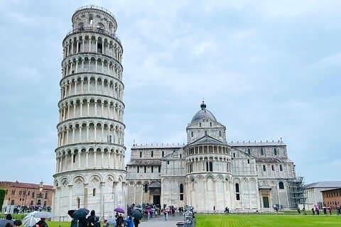 Escursione a terra privata di mezza giornata a Pisa dal porto di Livorno