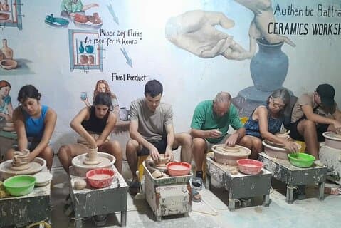 Cours de poterie Bat Trang dans le vieux quartier de Hanoi / Expérience artisanale
