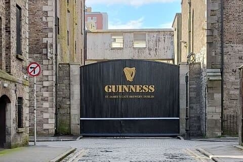 Zelfgeleide rondleiding door de brouwerijen en steegjes van Dublin