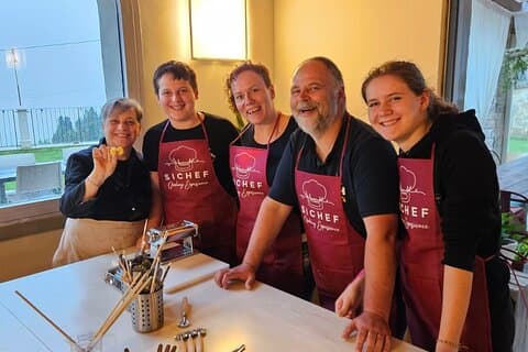 Lezione di cucina su pasta e sughi vegetariani con pranzo o cena