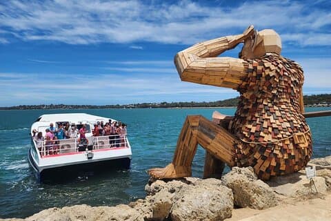 Giant and Dolphin Sightseeing Cruise in Mandurah