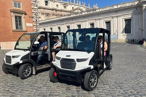 Visite privée en voiturette de golf à Rome (Catacombes en option)