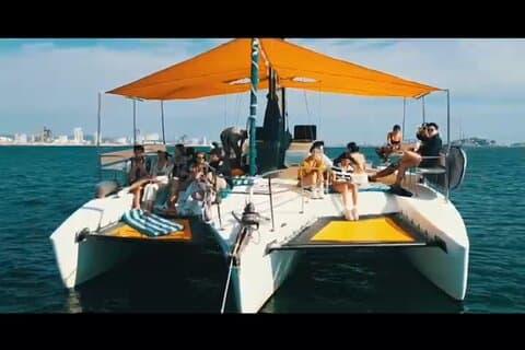 Ultimate Bay Tours -Privado 25 viajeros- Experiencia Trimarán
