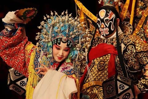 Visita guiada de actividades nocturnas en Beijing con entradas incluidas