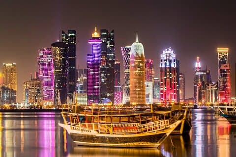 Doha: Private City Highlights Tour med Dhow Boat Cruise