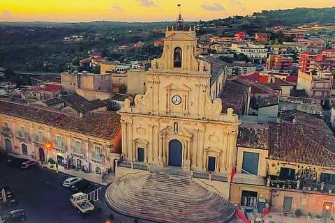 Tur til Palazzolo Acreide og Caltagirone, byer med keramikk
