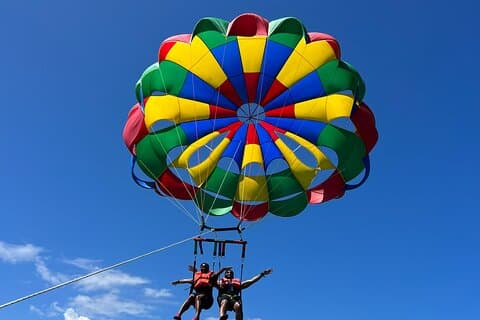 Jet-Ski-Parasailing und Margaritaville-Tour in Montego Bay