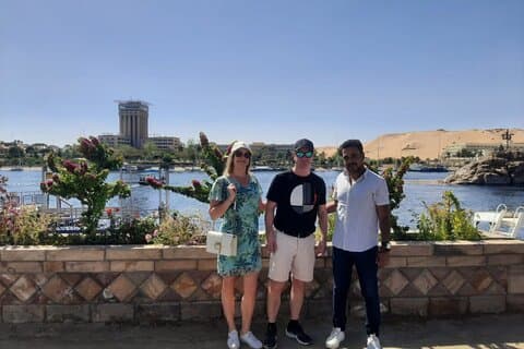 Luxor till Aswan eller vice ( Privat transfer )