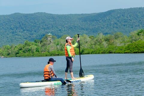 Phu Quoc Trekking e Saddle Up Board no Rio Rach Tram