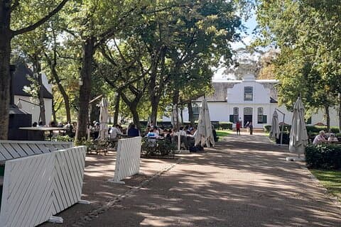 Heldags vinprovning i Stellenbosch, Franshoek och Paarl