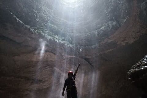 Aventura en la cueva Yogyakarta Jomblang y la cueva Pindul