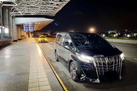Trasferimento privato noleggiato di lusso da Taipei all'aeroporto di Taoyuan