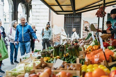 Rialto Market Tour med händerna på matlagningskurs, vin och Tiramisu