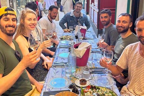 Dejlig mad tur: Smagning af mad og lokal vinoplevelse i Nice