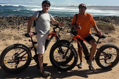 Fed el-cykel avanceret tur 5 timer i Fuerteventura fra Lanzarote