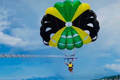 Parasailingactiviteit in Montego Bay met lunch en transfer