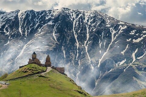 Turné i Mtskheta, Ananuri, Gudauri Kazbegi, Gergeti-treenigheten