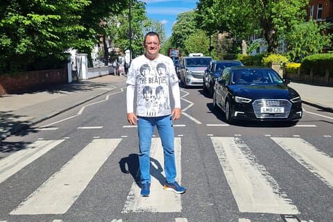 ロンドン ロックンロール ビートルズ プライベート ブラック キャブ ツアー