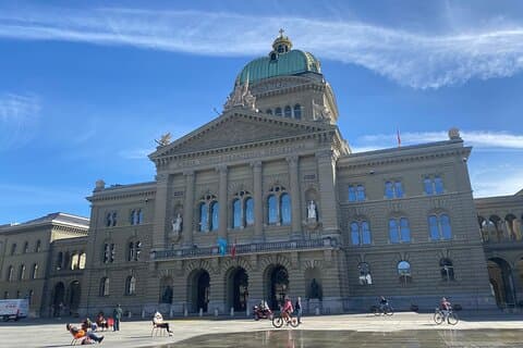 Self-Guided Reading City Tour in Bern