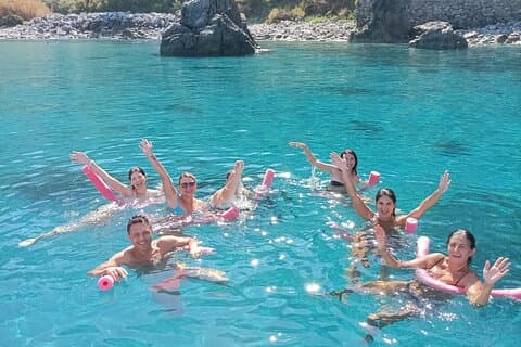 Pink Tour Bagnara excursion to the caves, stop at Bagno