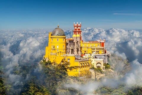 Sintra 1/2 day tour + Pena Palce + 2 gifts (inc. tickets)