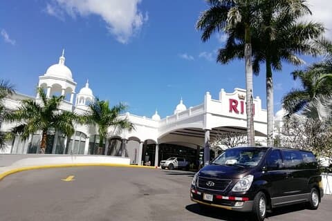 Transfer one way from San Jose or Airport to Hotel RIU Guanacaste