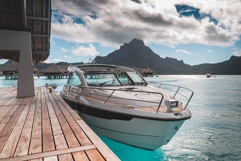 Bora Bora Private Arrival Airport to Hotels Boat Transfer