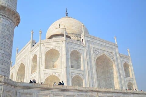 Priavte Taj Mahal au lever du soleil et à la journée à Agra au départ de Delhi