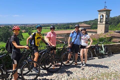 E-bike tour to discover Bergamo and its hills