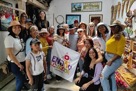 Ganztägige Tour zum Mercado de Otavalo + Cotacachi, Ecuador.