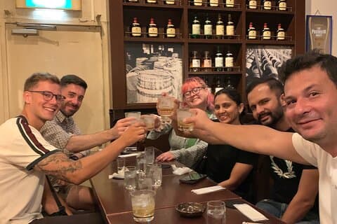 Noites de Osaka: Ultimate Pub Bar Crawl com um guia local especializado