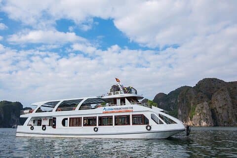 Croisière Alova Premium Baie d'Halong au départ du port de Tuan Chau