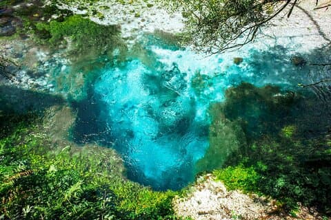Dagtour naar Blue Eye Spring, Ksamil & Gjirokaster vanuit Durres/Golem