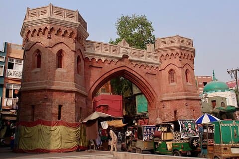 Derawar Fort, Cholistan Desert, Uch, Multan & Harrapa 6 Days FB