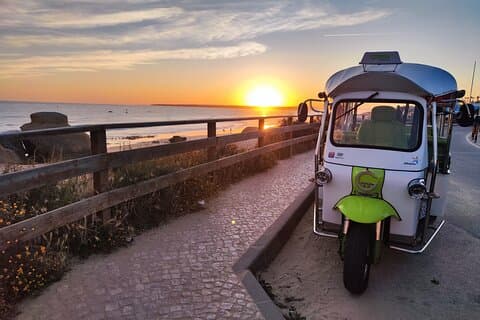 Privat Sunset Tuk Tuk-tur i Albufeira