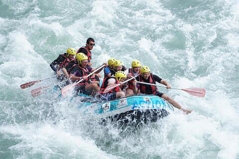 Experiência de Canyoning e Rafting