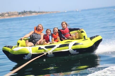 Activités nautiques gonflables - Pour s'amuser en famille Al Mouj Muscat